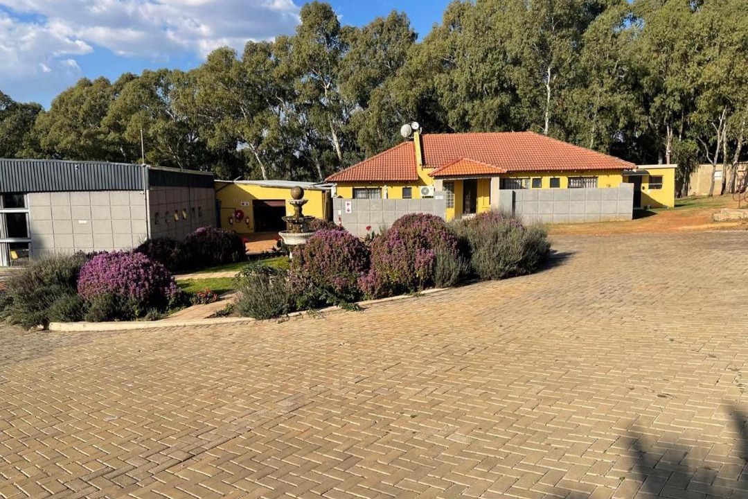 Krugersdorp Hotel | Cradle Mount Hotel Suites