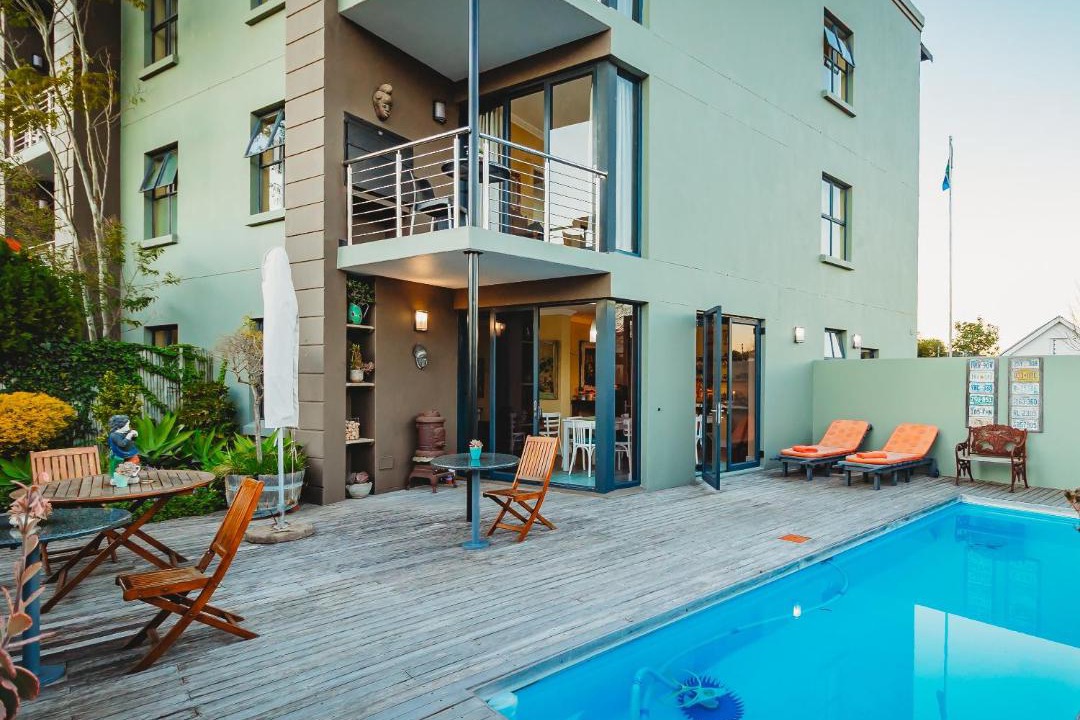 George Hotel | 17onWellington Apartments