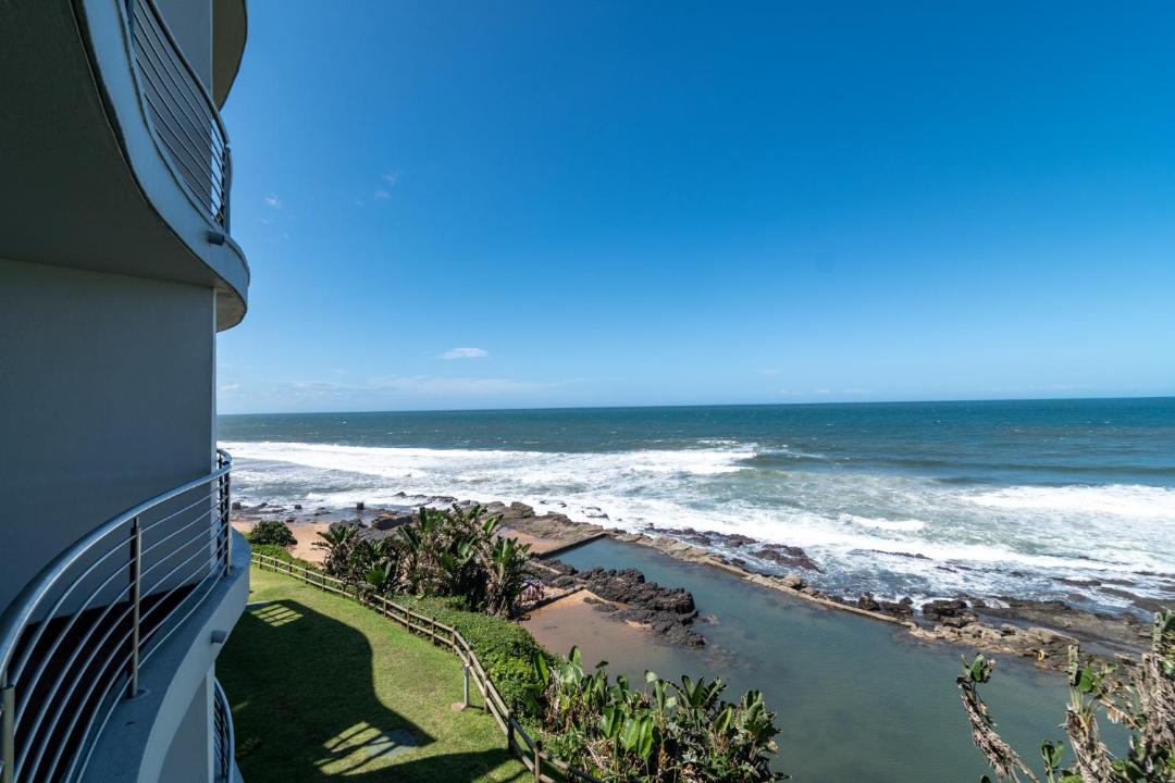 Shaka's Rock Apartment | Chakas Cove 38