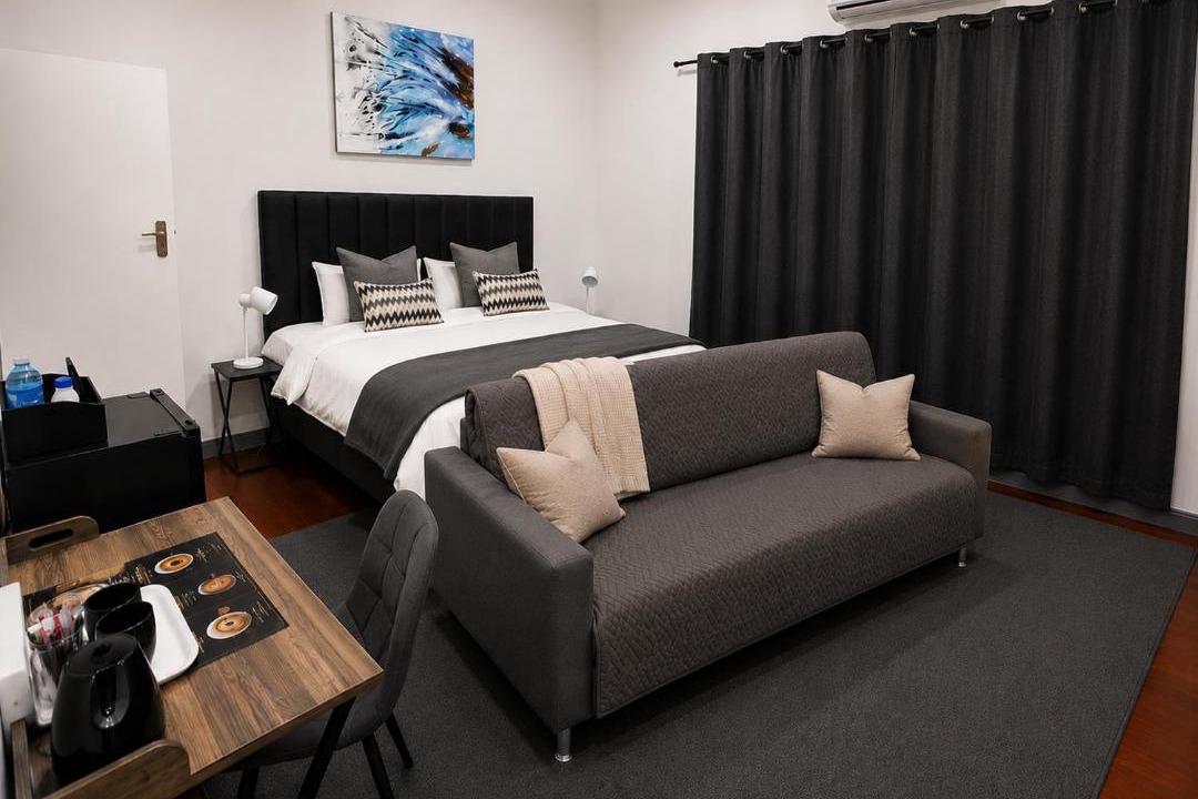 Eikenbosch House | 30 on 6th by 306 Accommodation