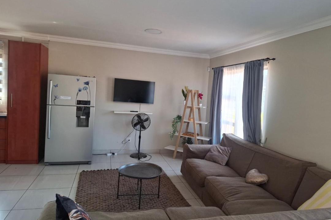 Vanderbijlpark House | CE Guesthouse