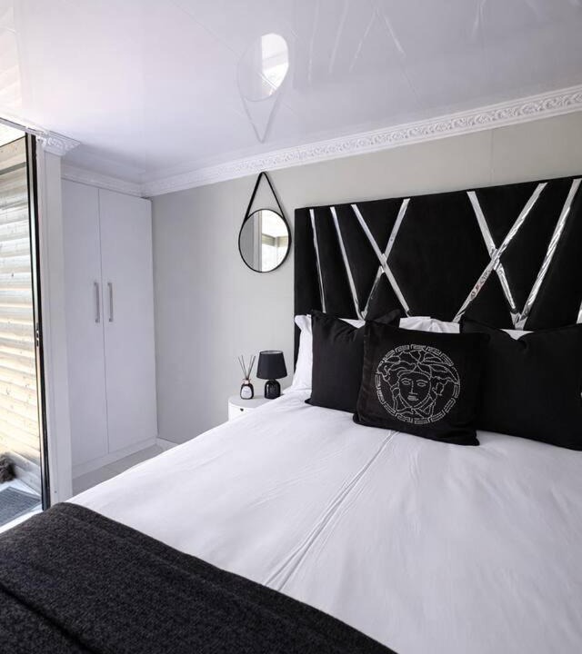 Riebeeckstad House | Elite Luxe Cabin Suite