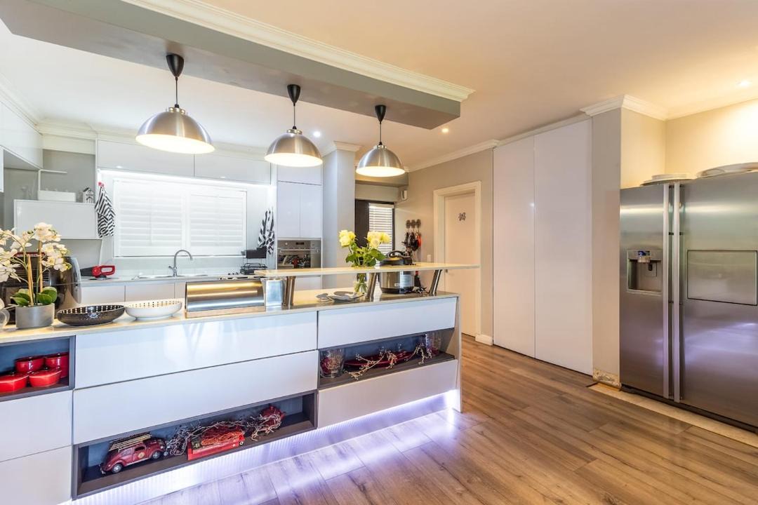 Simondium Apartment | Luxury Lakeside Lodge at Jack Nicklaus Golf Estate