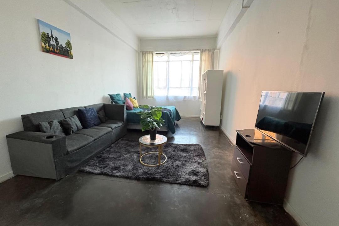 Downtown Johannesburg Apartment | Lihle's home