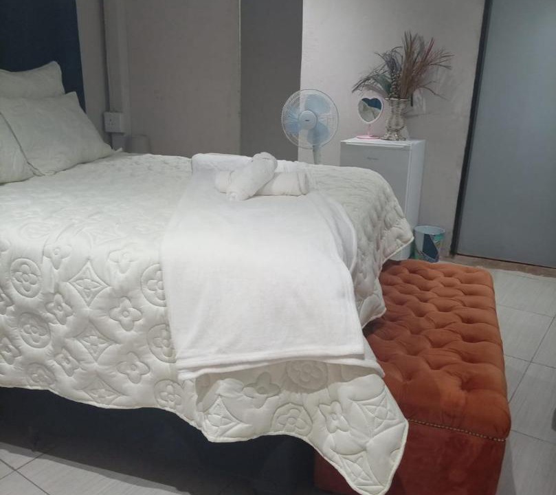 Soshanguve House | Soshanguve Lux Comfort Room