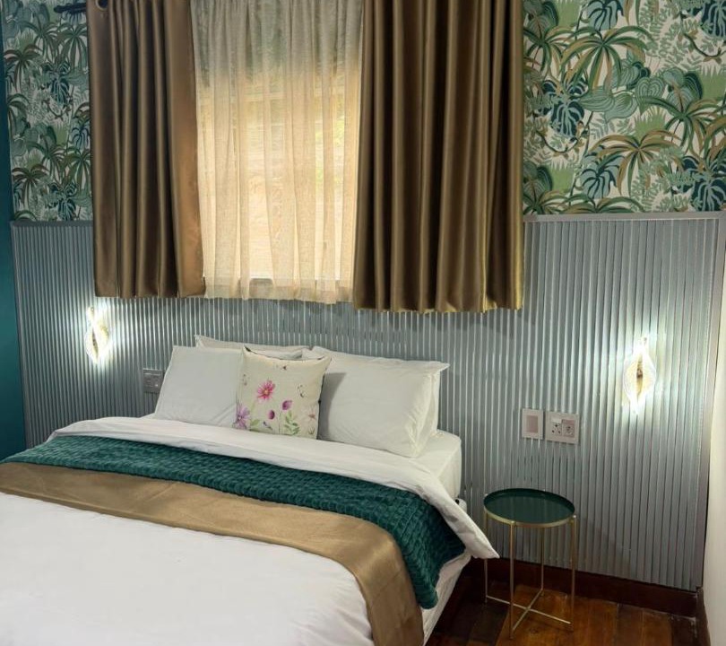 Ladysmith House | Townside-Estate Room 13