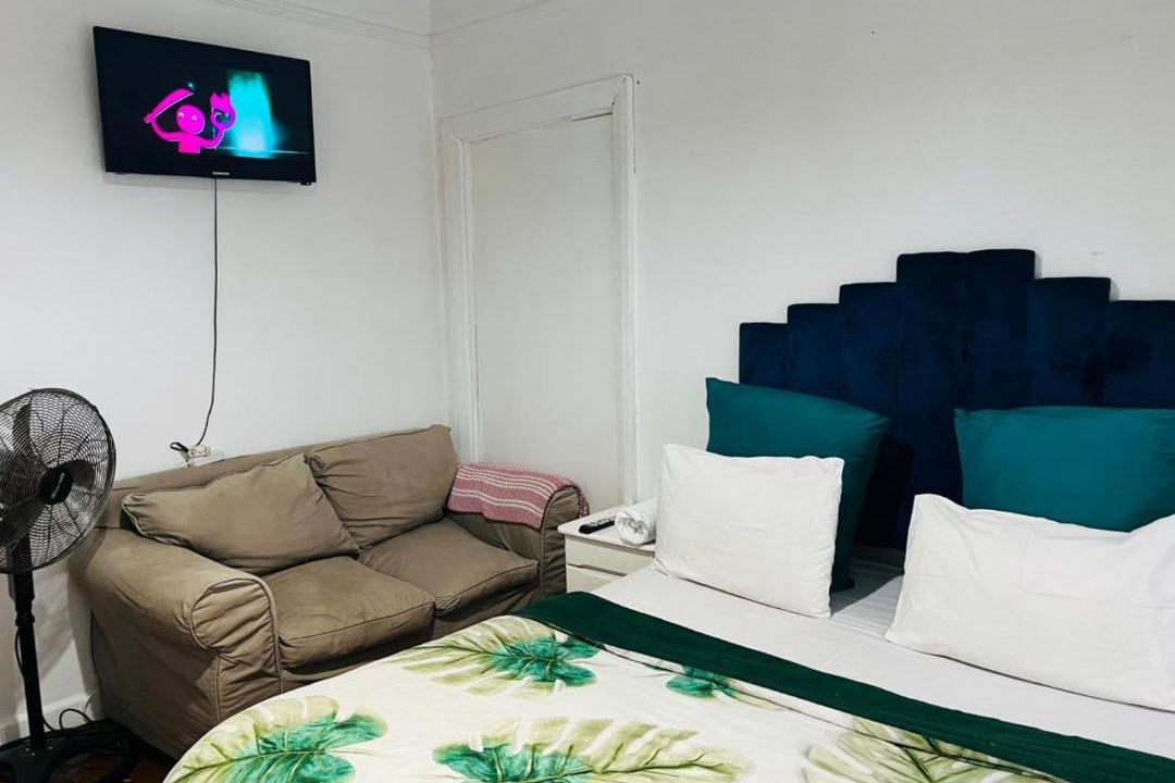 Goodwood Bed & Breakfast | Home of Peace Hp accomodations Parow