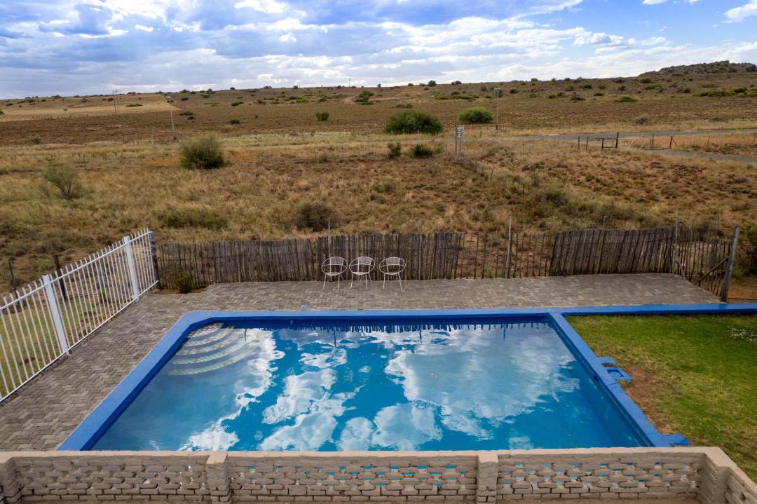 Colesburg Bed & Breakfast | Van Zylsvlei - A Karoo Guest Farm