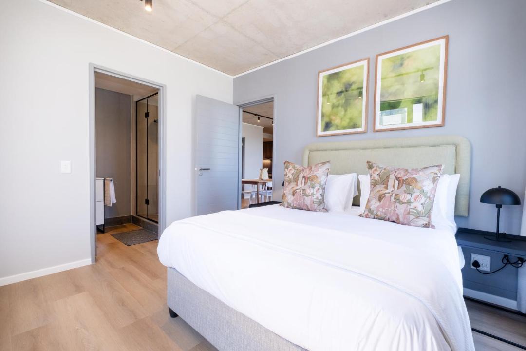 Observatory Apartment | 504 Riverlands - Lux 2 Bedroom Apartment with Parking