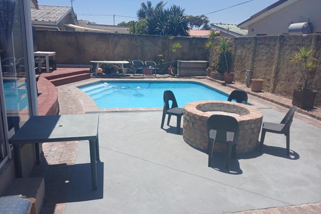 Goodwood Apartment | Braai and chill getaway