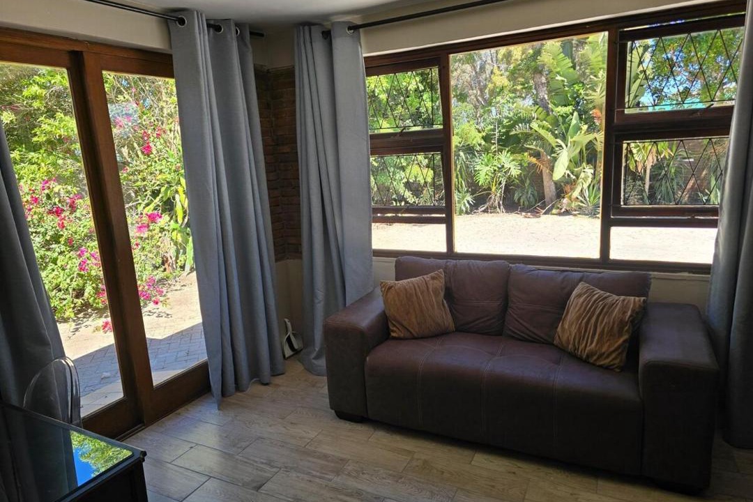 Walmer Apartment | Honeywood Stays "Cozy Corner" - Near Airport, Fast Wi-Fi & Secure Parking
