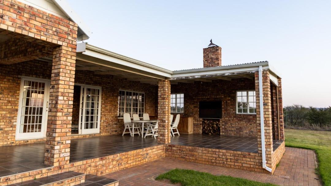 Blue Crane Route Apartment | Geluk Farmhouse