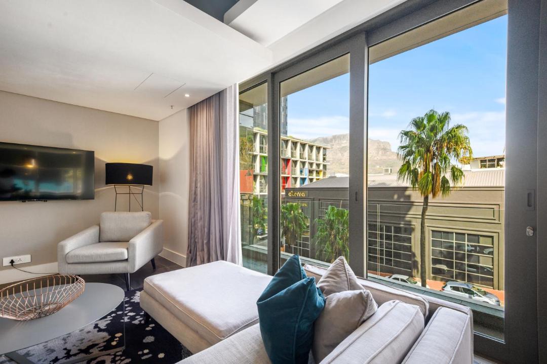 Cape Town City Centre Apartment | The Capital Mirage