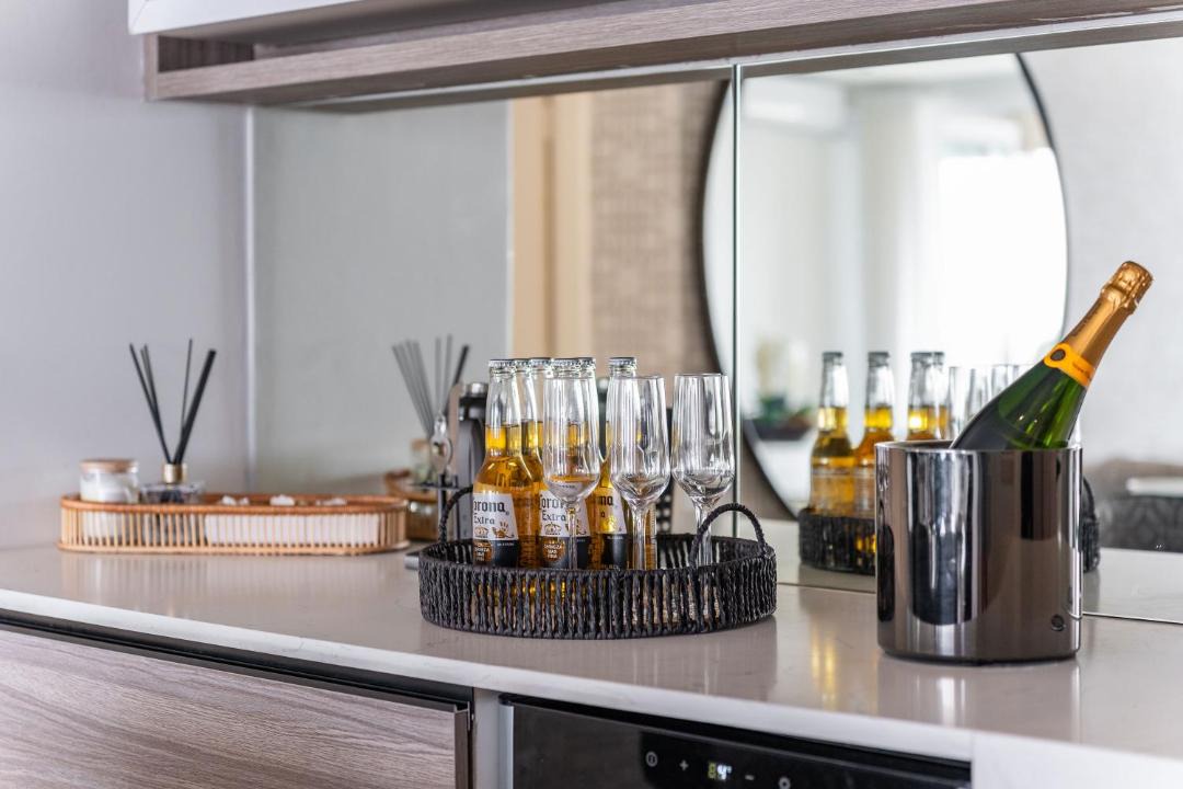 Bantry Bay Apartment | Bantry Alanda - Modern Apt in Bantry Bay with views