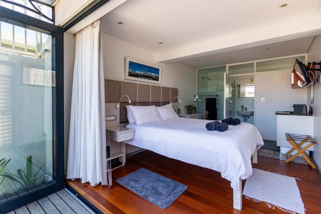 Kalk Bay Apartment | Sea Peep in Kalk Bay