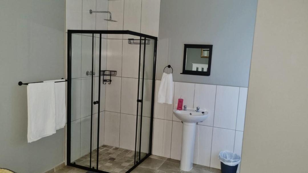 Newton Park Apartment | Stay a While Self catering - Close to Greenacres Hospital, free Wi-Fi, and secure parking