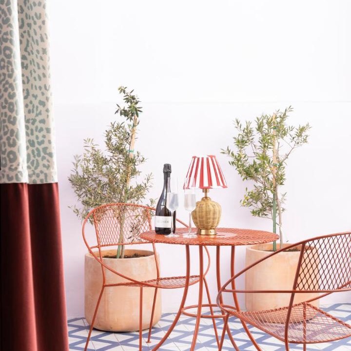 Sea Point Hotel | Petit Pineapple House