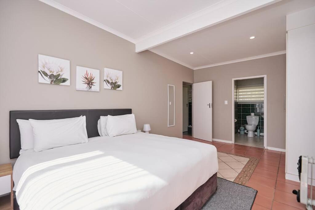 Waterkloof Glen Apartment | Cozy Apartment close to Menlyn