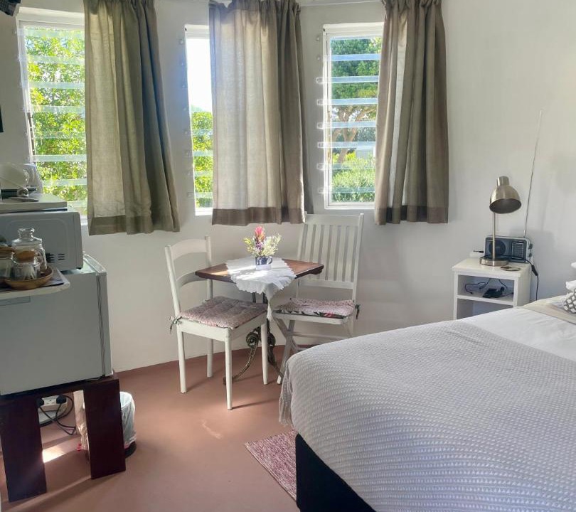 De Kelders House | Kelp Cottage - Two Private Garden en-suite Rooms