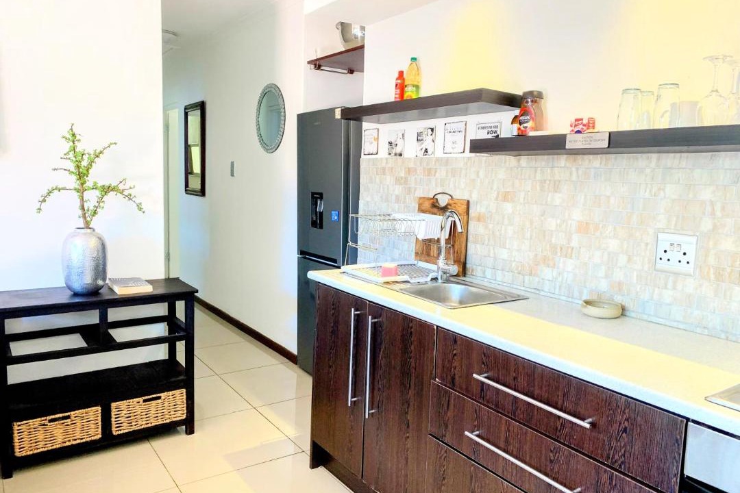 Parklands Apartment | Regent Casa's - Cape Towns Blouberg Area - Where 20 people can stay