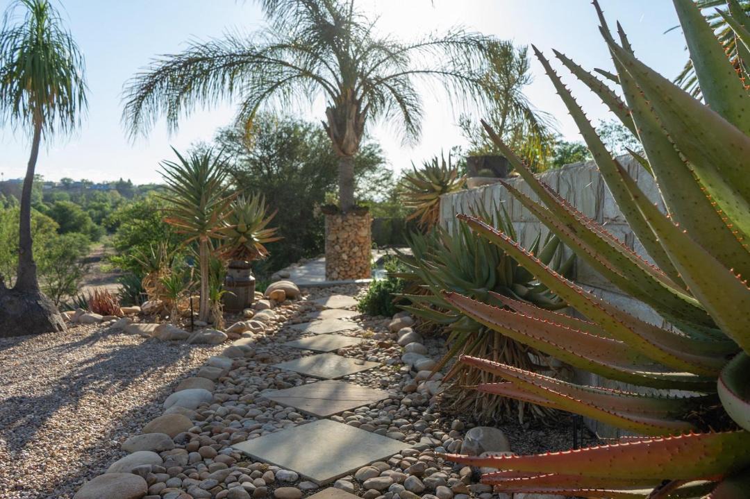 Oudtshoorn House | Aloe Manor