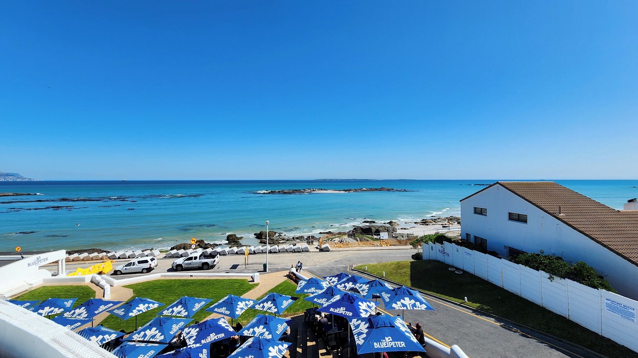 Photo of Others in Bloubergstrand