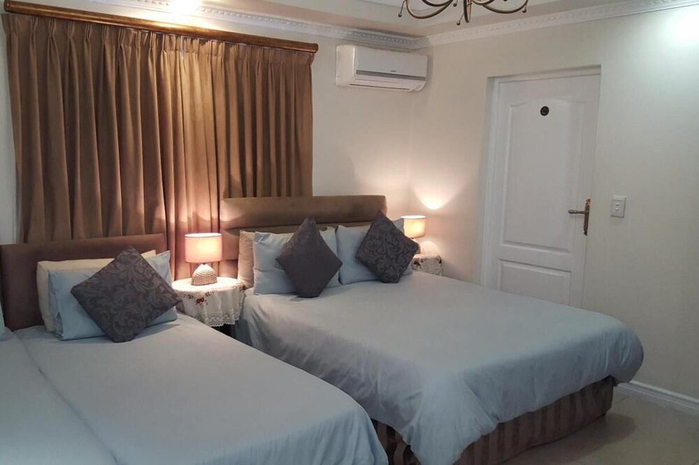 Photo of Bedroom in Rondebosch East