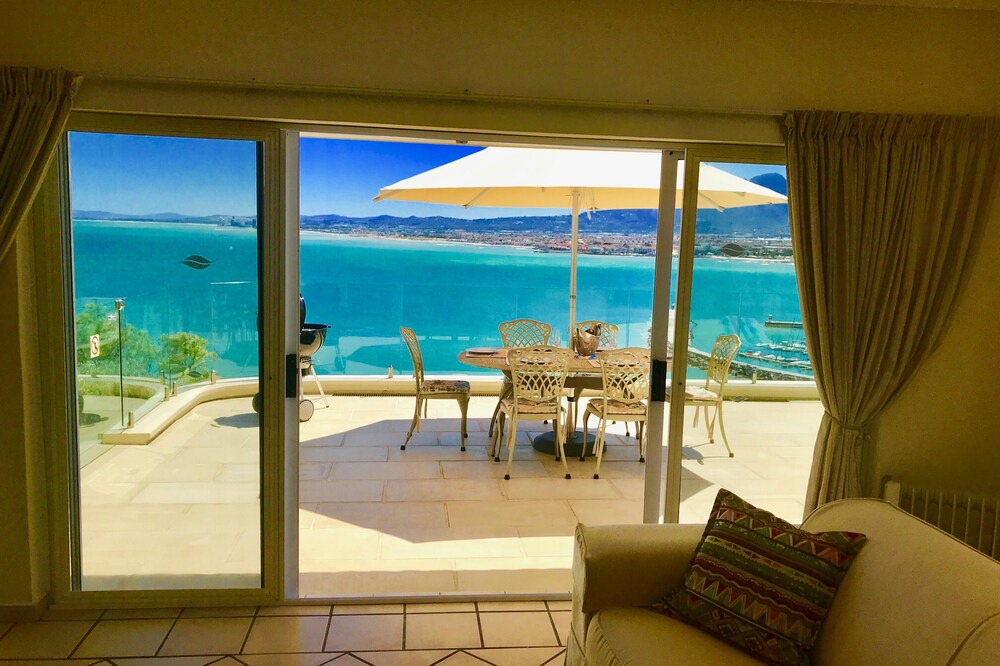 Photo of Livingroom in Mountainside