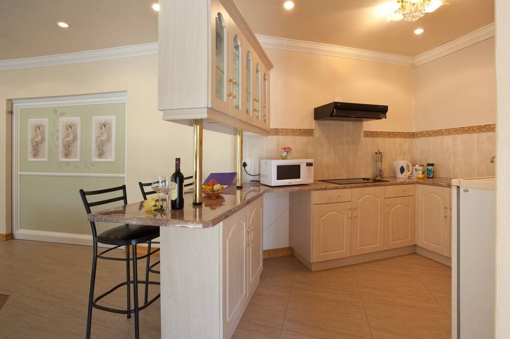 Photo of Kitchen in Somerset West