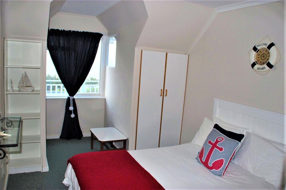 Photo of Bedroom in Mossel Bay