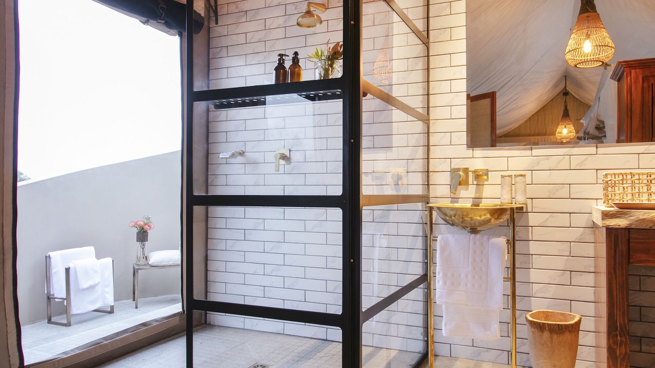 Photo of Bathroom in Thorny Bush Game Reserve