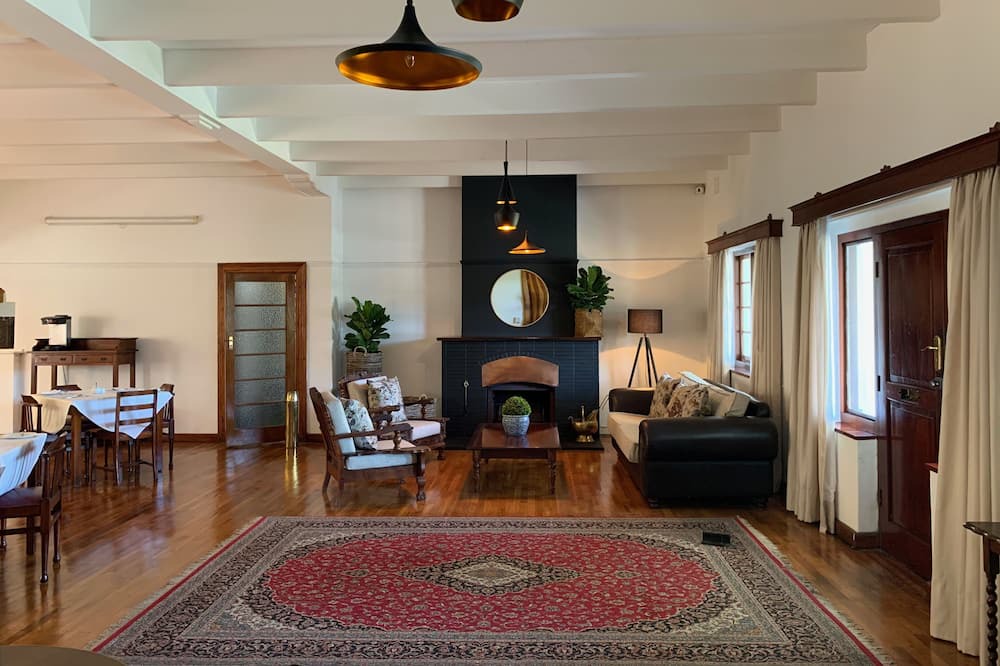 Photo of Livingroom in Somerset West