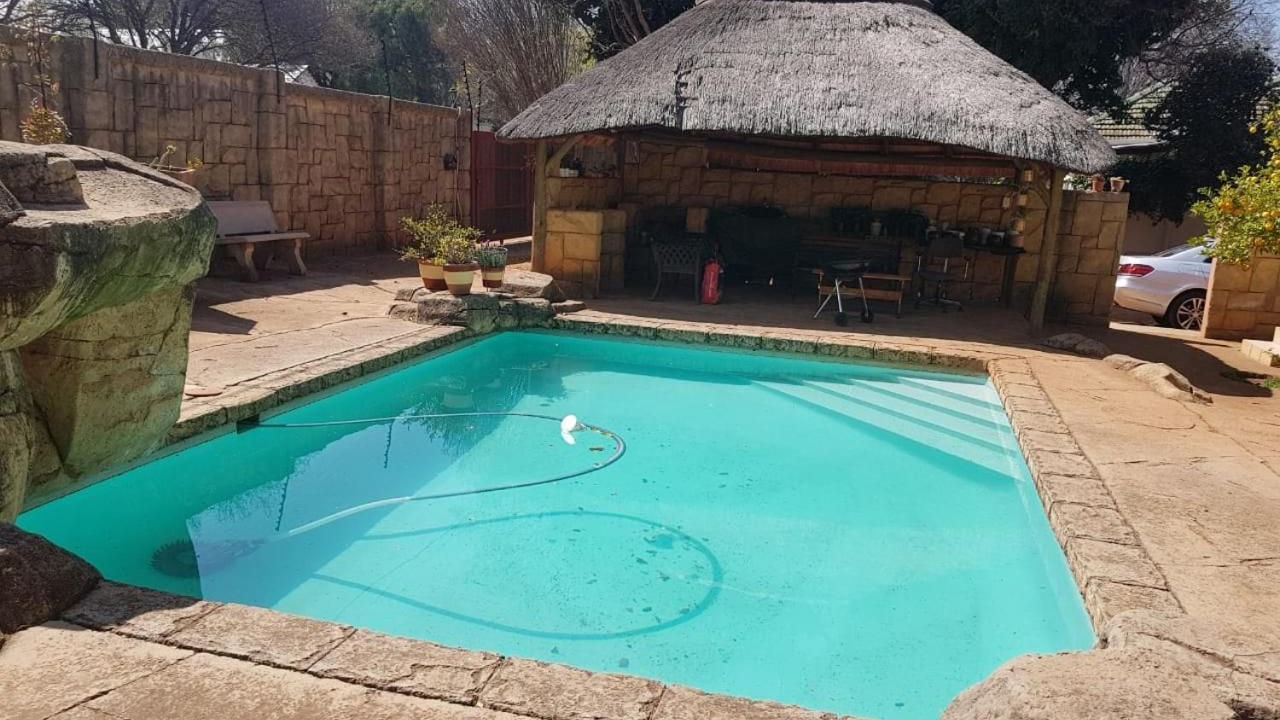 Photo of Outdoor in Houghton Estate
