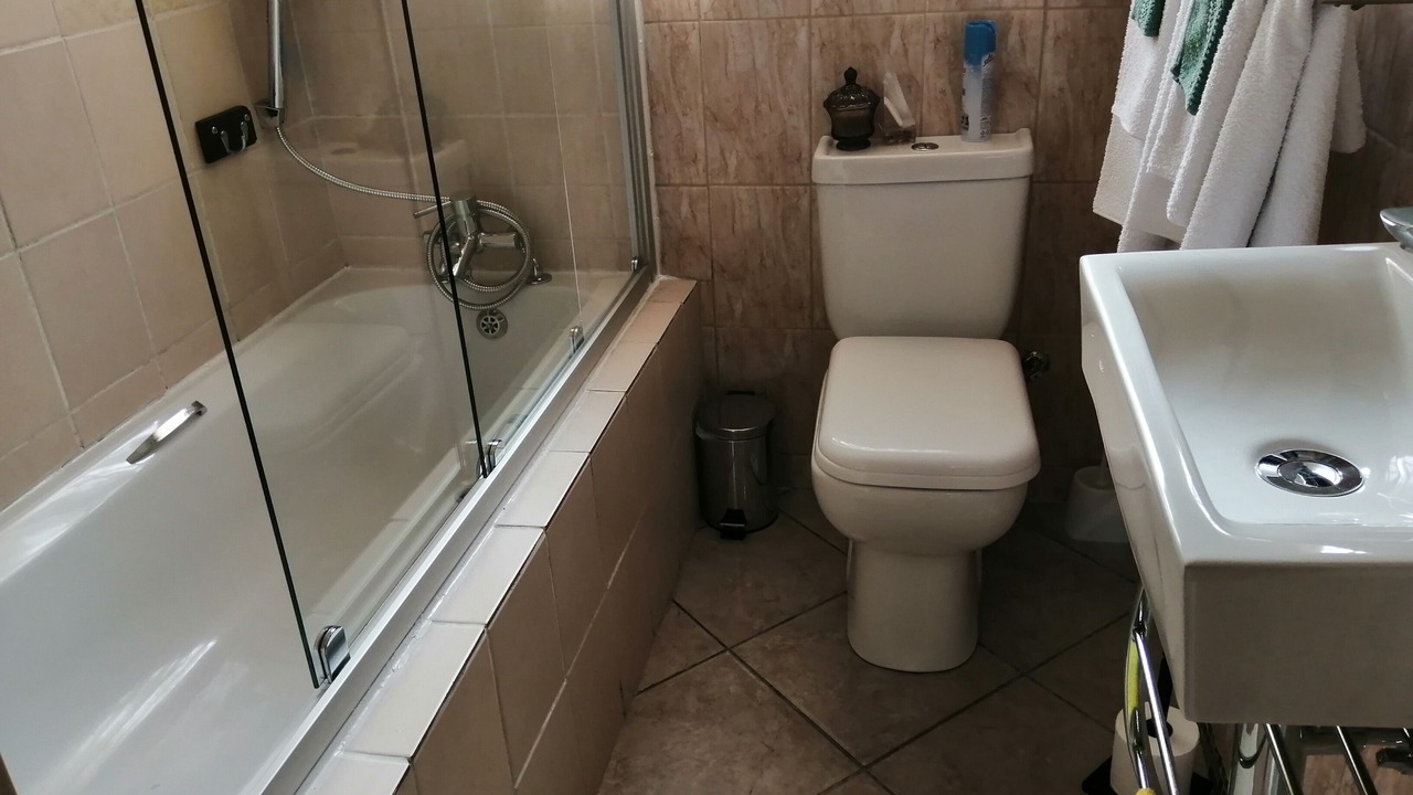 Photo of Bathroom in Trawal