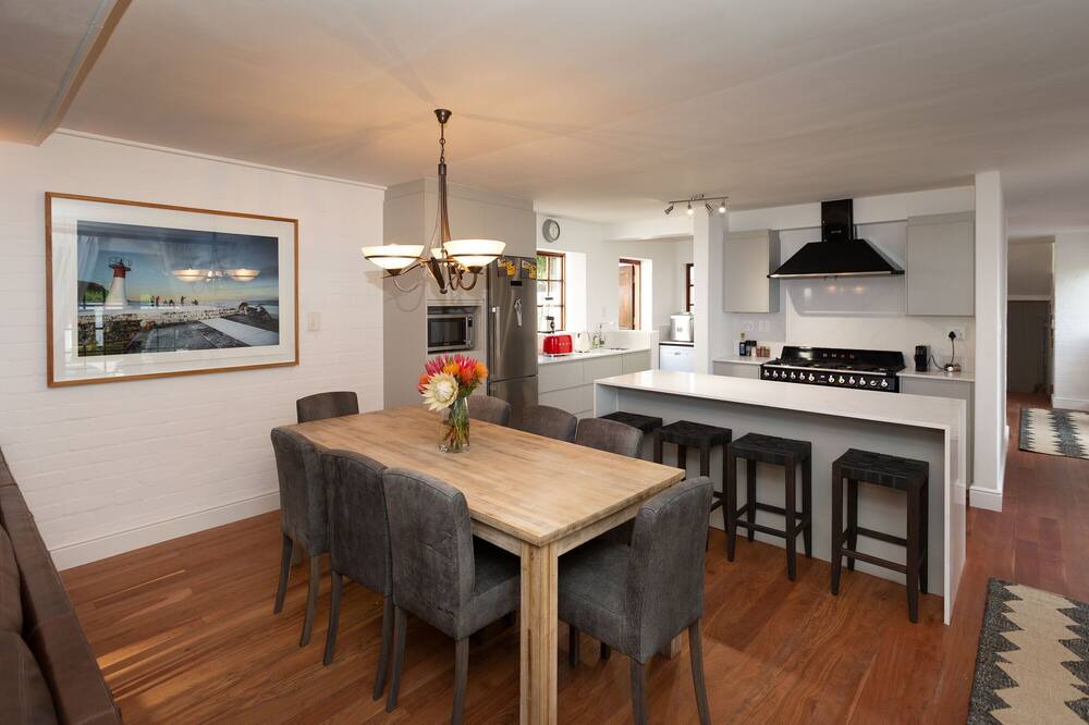 Photo of Kitchen in Somerset West