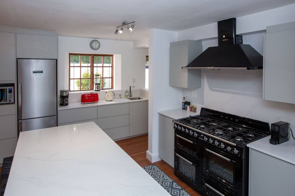 Photo of Kitchen in Somerset West