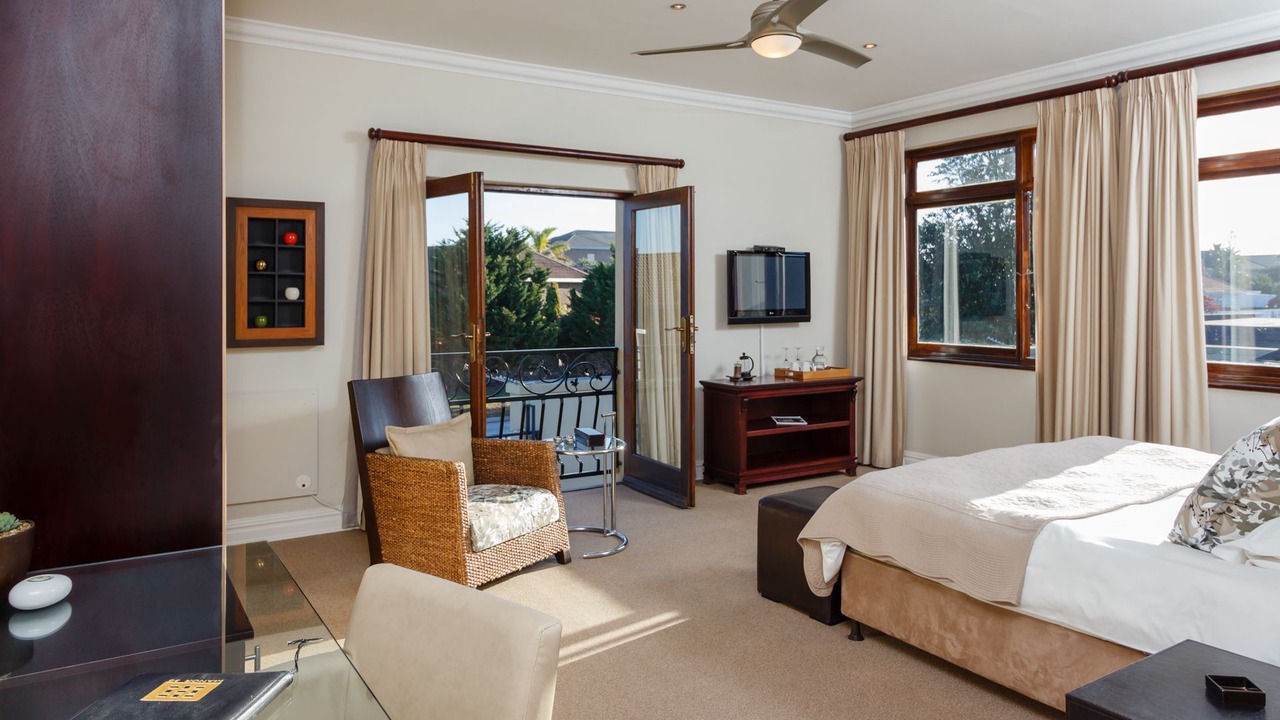 Photo of Bedroom in Pollok Beach