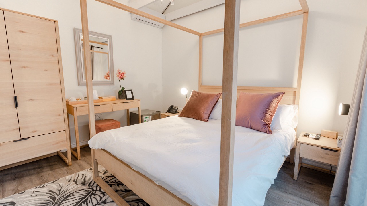 Photo of Bedroom in Essenwood