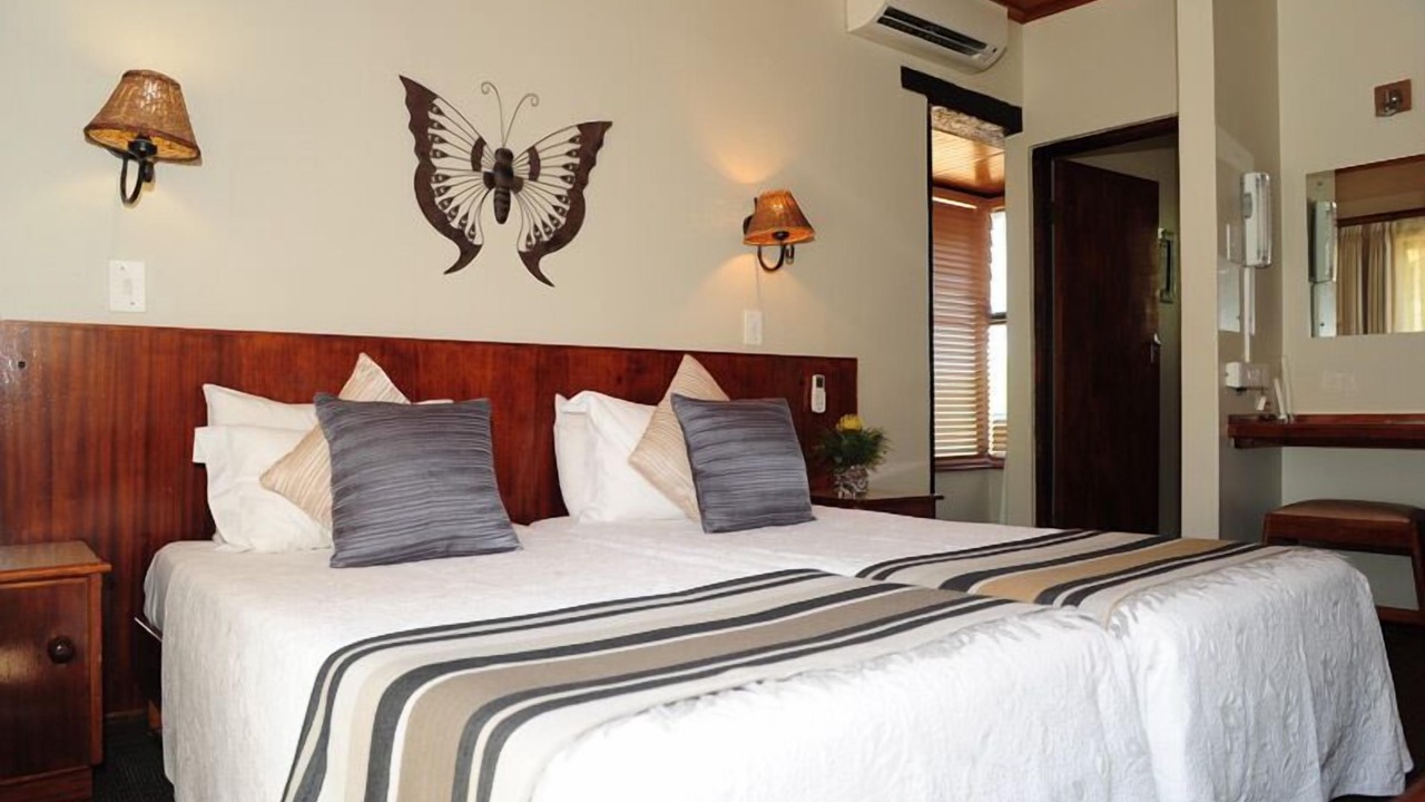 Photo of Bedroom in Oudtshoorn