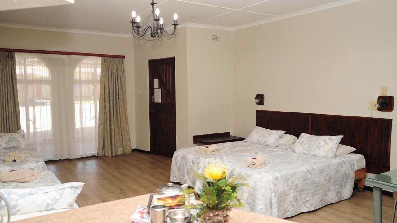 Photo of Bedroom in Oudtshoorn