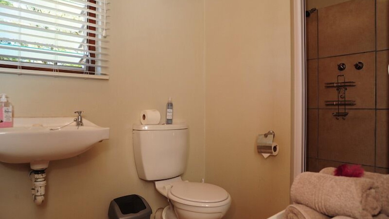 Photo of Bathroom in Oudtshoorn