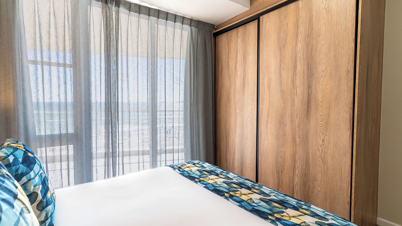 Photo of Bedroom in Lagoon Beach