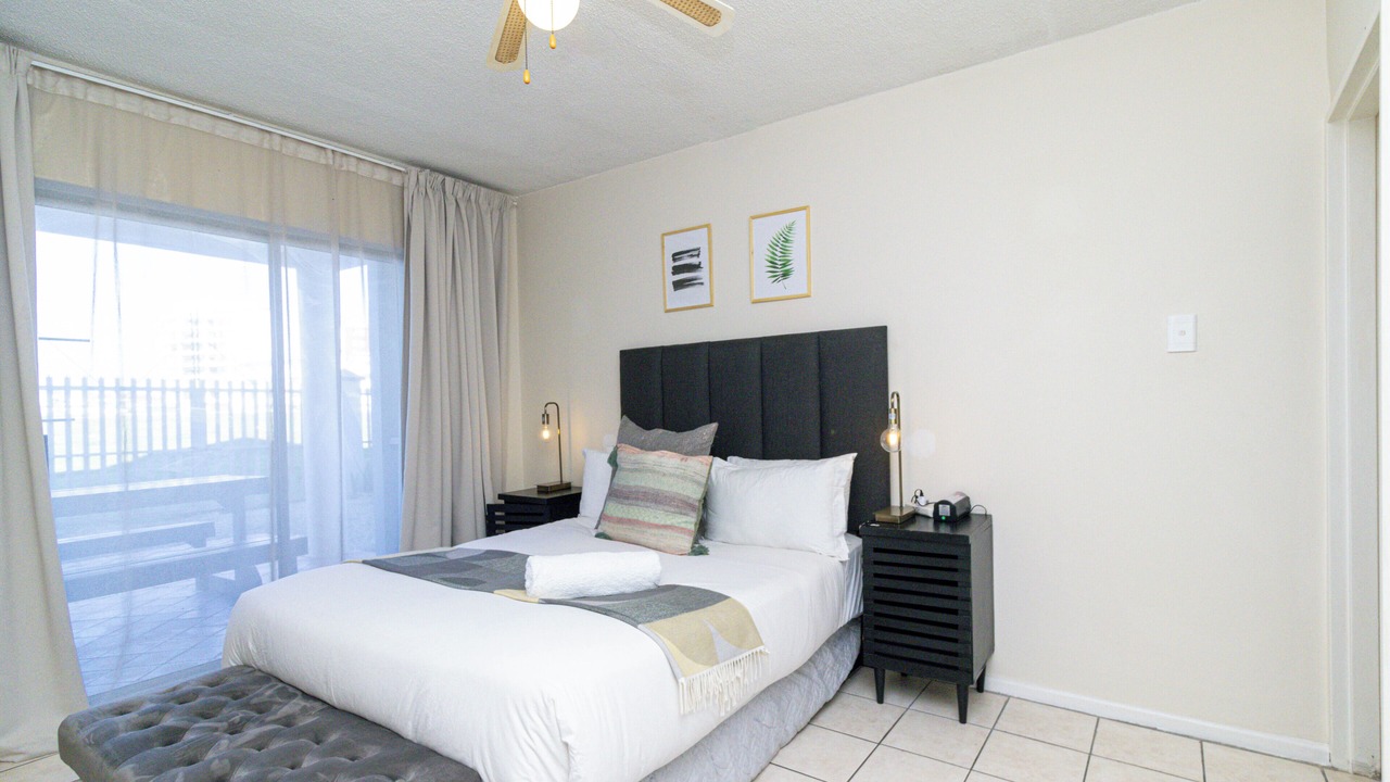 Photo of Bedroom in Pollok Beach