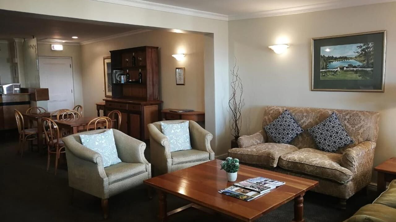 Photo of Livingroom in Kuils River