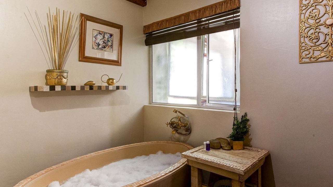Photo of Bathroom in Strand