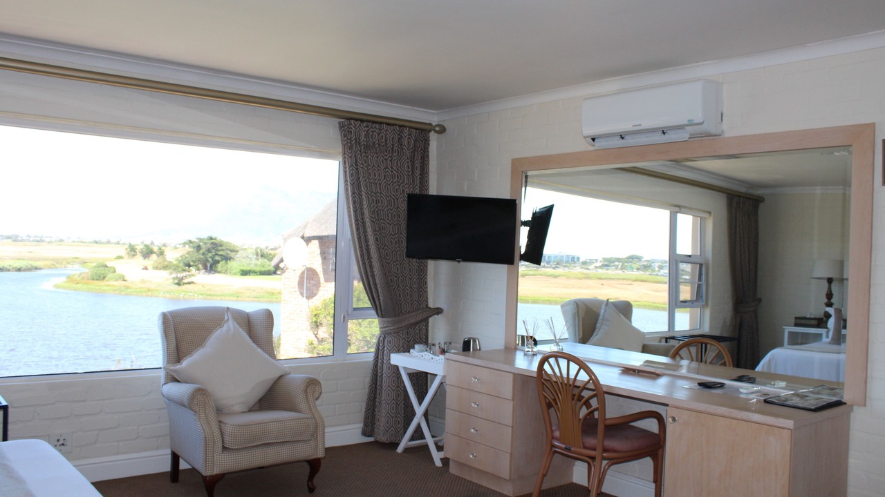 Photo of Bedroom in Sunset Beach