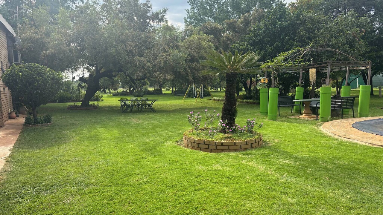 Photo of Outdoor in Akasia