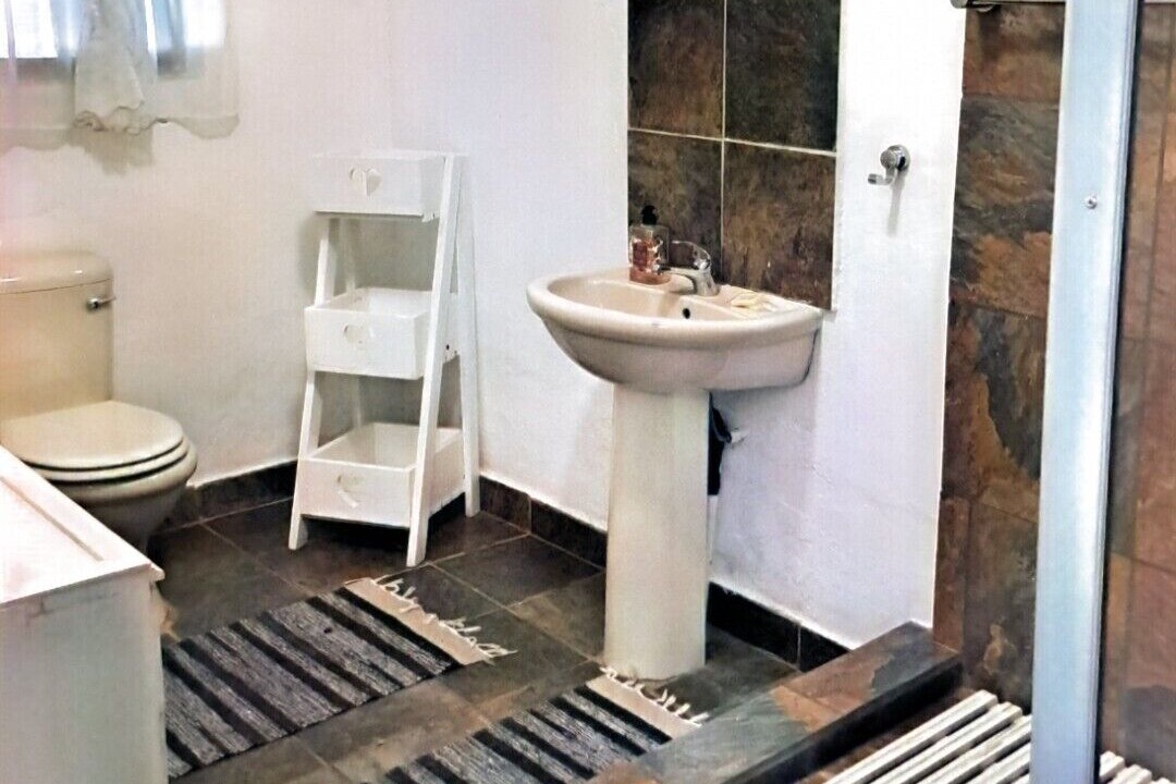 Photo of Bathroom in Aliwal North