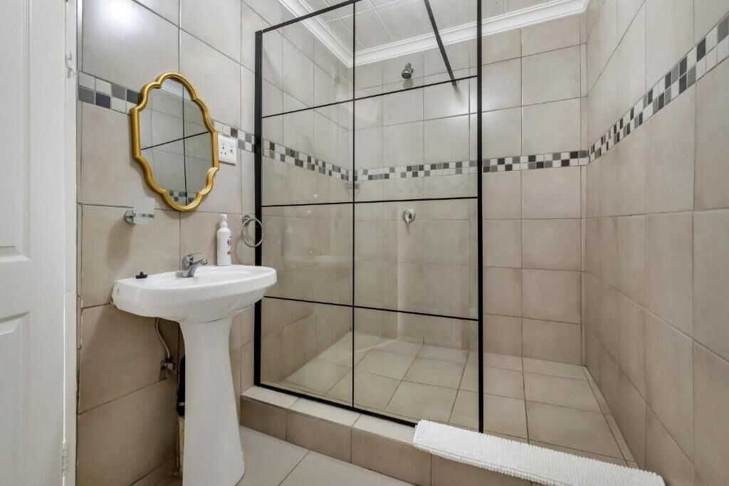 Photo of Bathroom in Greater Johannesburg Metropolitan Area