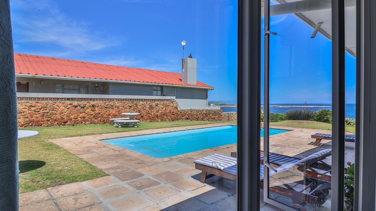 Photo of Bedroom in Sandbaai